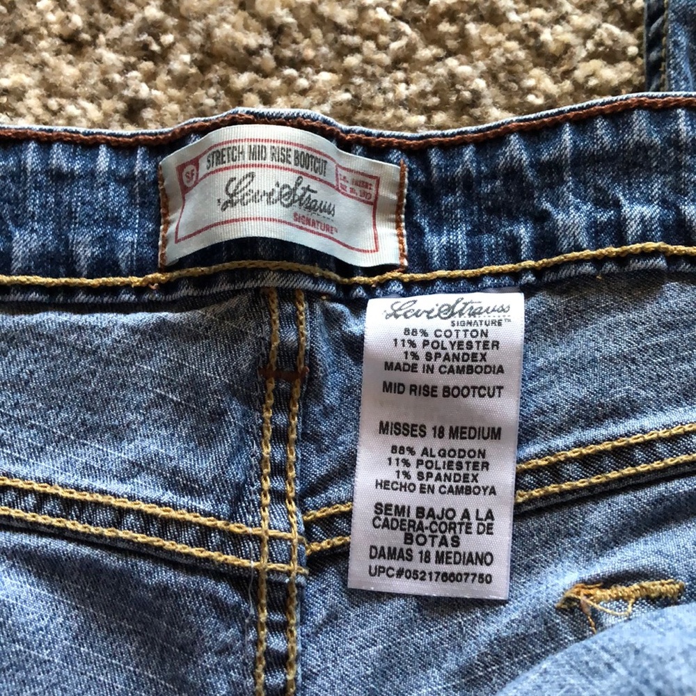 Levi's Mid-Rise Boot Cut Sz 18M - Picture 3 of 7